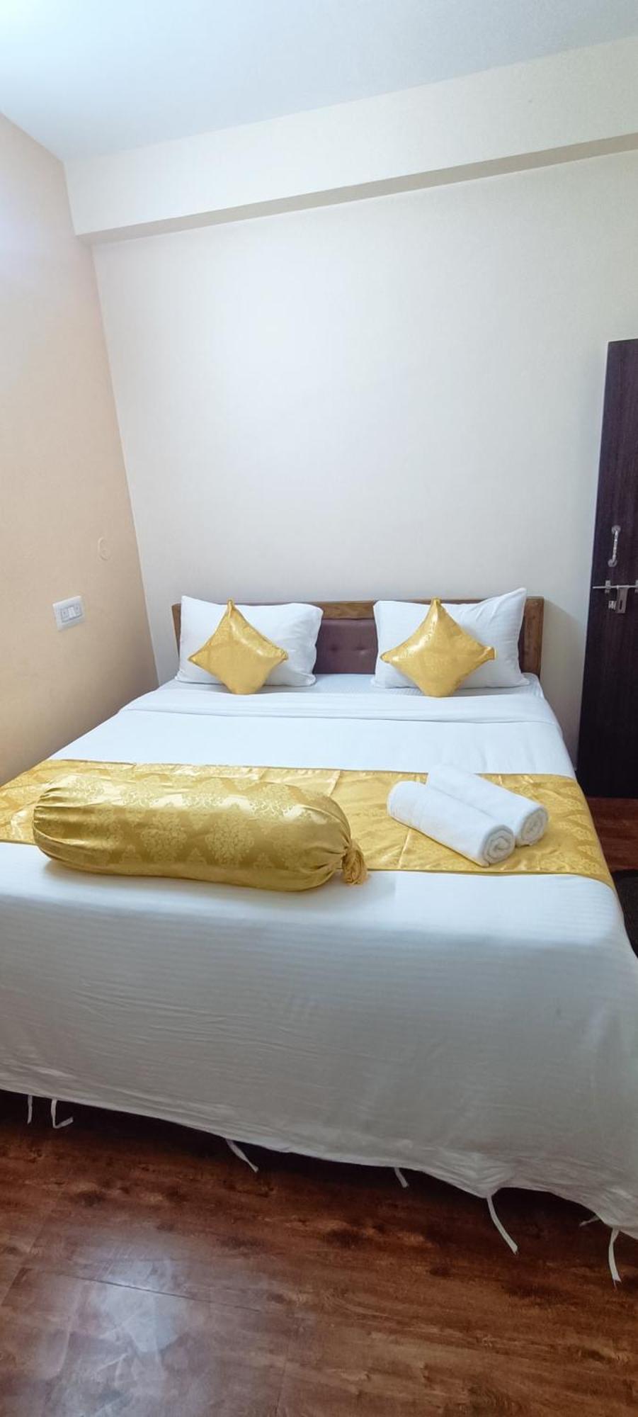 Hotel Vip Prime Puri Esterno foto